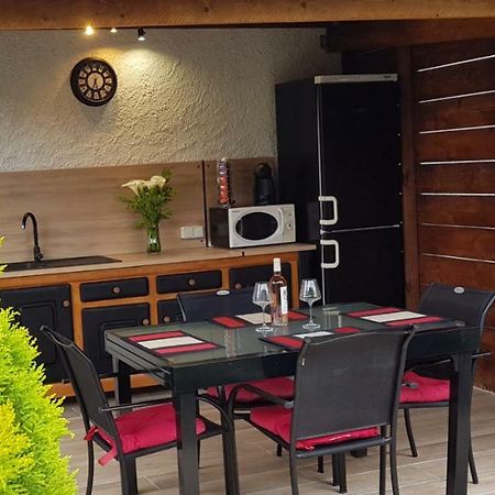 Villa T3 A 10' De Cassis - Piscine Privee Et Cuisine D'Ete Exterieure Carnoux-en-Provence 外观 照片
