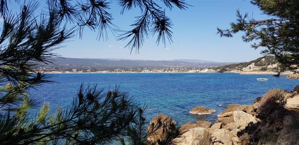 Villa T3 A 10' De Cassis - Piscine Privee Et Cuisine D'Ete Exterieure Carnoux-en-Provence 外观 照片