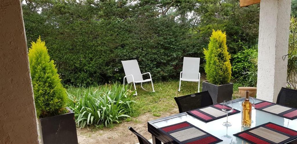 Villa T3 A 10' De Cassis - Piscine Privee Et Cuisine D'Ete Exterieure Carnoux-en-Provence 外观 照片