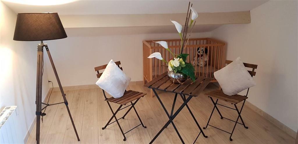Villa T3 A 10' De Cassis - Piscine Privee Et Cuisine D'Ete Exterieure Carnoux-en-Provence 外观 照片